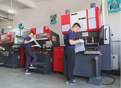 這東莞加工制造企業(yè)全網(wǎng)絡(luò)營(yíng)銷培訓(xùn)后,建營(yíng)銷性網(wǎng)站做推廣,業(yè)績(jī)漲2倍